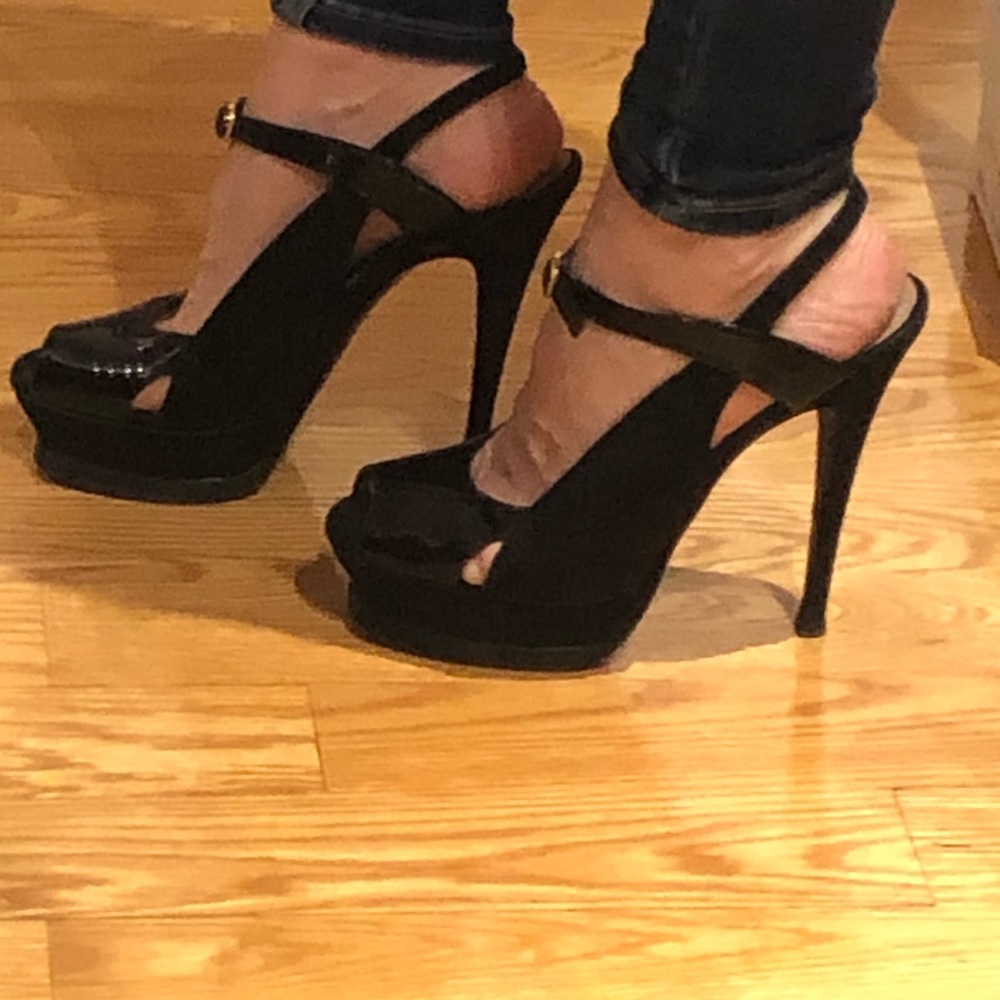 Yves Saint Laurent sandals